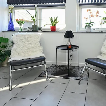 2 Bedroom Stunning In Casa vacanze *